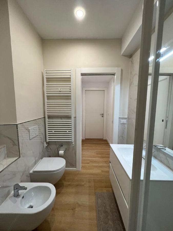 Blu Apartment Пескара Екстер'єр фото