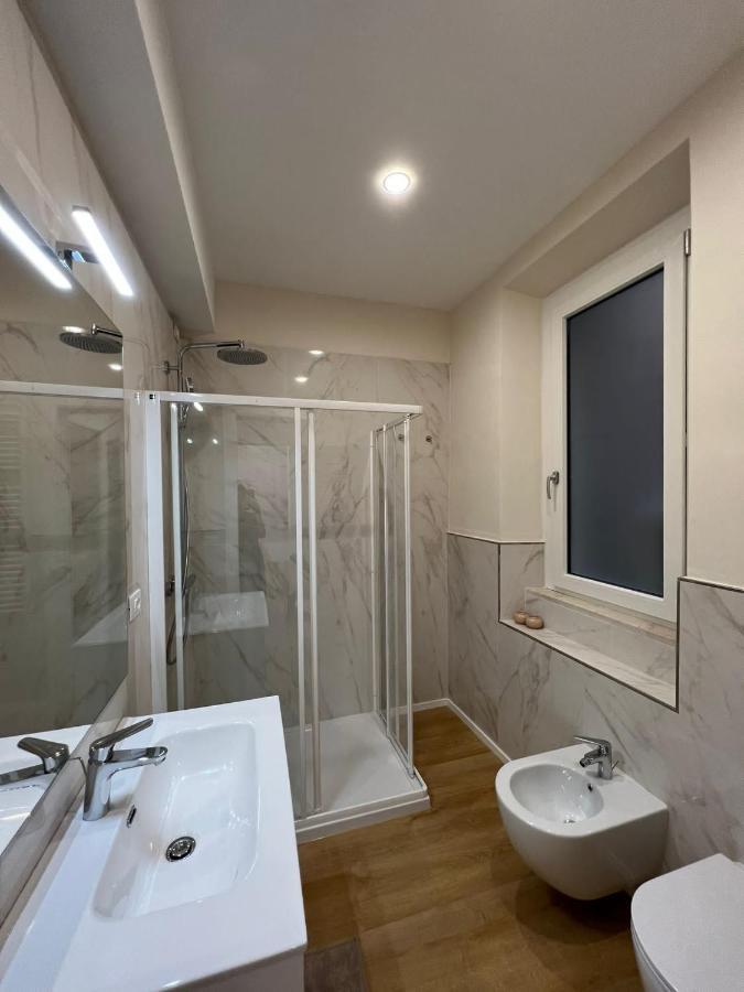 Blu Apartment Пескара Екстер'єр фото